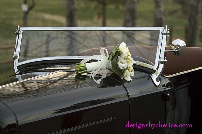 Wedding get away in a vintage roadster