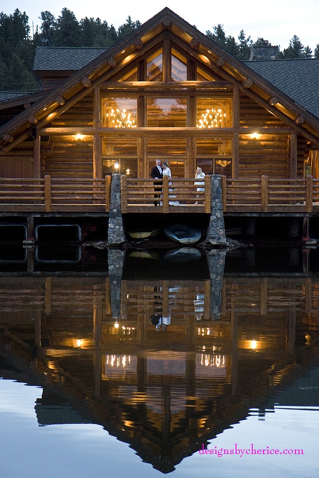 Rustic chic Colorado Mountain wedding at Evergreen Lake House