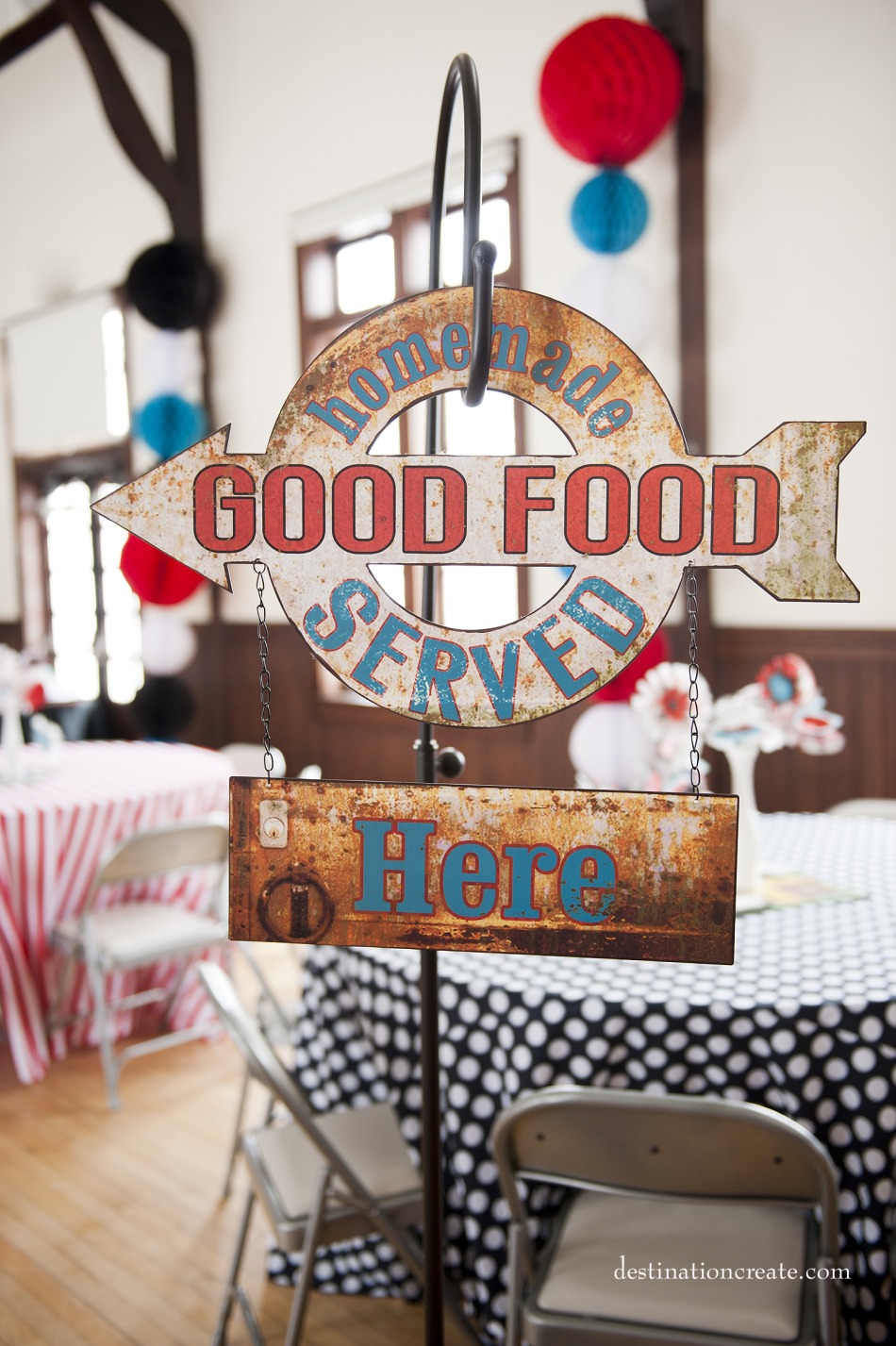Retro/Vintage Wedding-"Good Food" sign invites guests to enjoy buffet